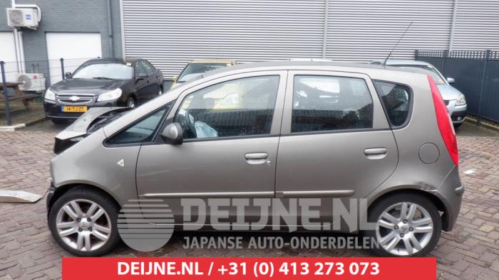 Mitsubishi Colt Extra Ruit 4Deurs links-achter O431212