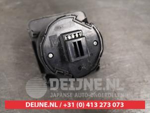 Isuzu D-MAX Switch 2WD/4WD O431398 photo 2