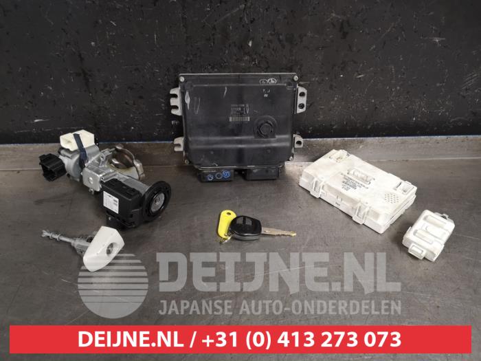 Suzuki Swift Kontaktslot+Sleutel O433052