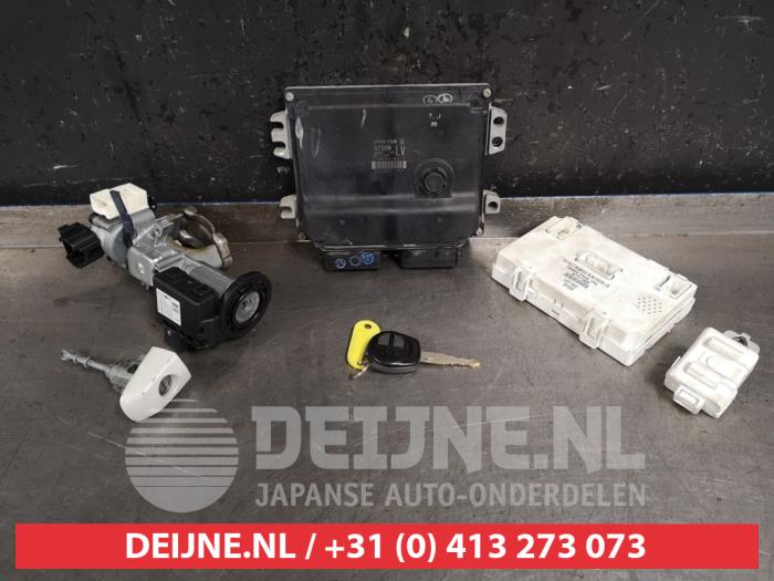 Suzuki Swift Steuergerät Motormanagement O433051