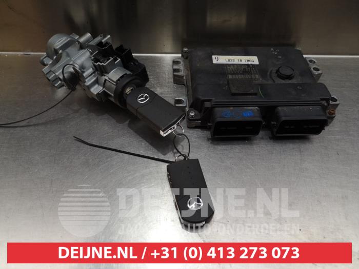 Mazda MX-5 Kontaktslot+Sleutel O334779