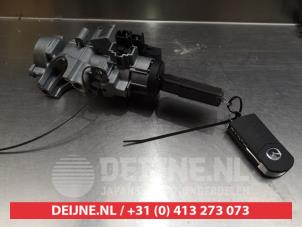Mazda MX-5 Kontaktslot+Sleutel O334779 foto 4