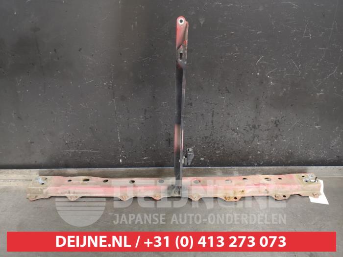 Toyota IQ Radiator bar O433363