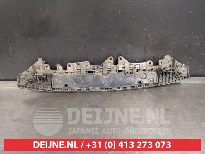 Toyota IQ Radiator bar O433364