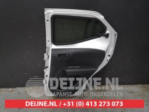 Toyota Aygo Tür 4-türig rechts hinten O433384 foto 2