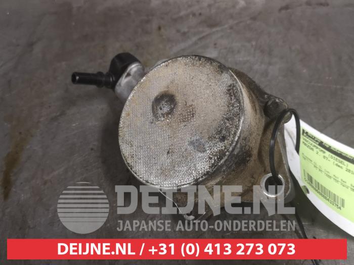 Vacuumpomp (Diesel) van een Mazda 2 (DE) 1.4 CDVi 16V 2010