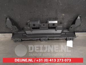 Toyota Landcruiser Bumper onderplaat O434194 foto 2
