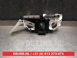 Toyota Yaris Kachel Bedieningspaneel O434484 foto 2