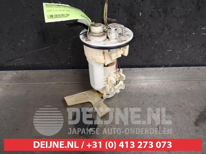 Gebruikte Tank element Pomp Toyota Corolla (E12) 1.4 16V VVT-i Prijs € 25,00 Margeregeling aangeboden door V.Deijne Jap.Auto-onderdelen BV