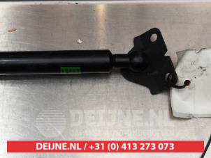 Mitsubishi Lancer Rear gas strut, right O295142 photo 2