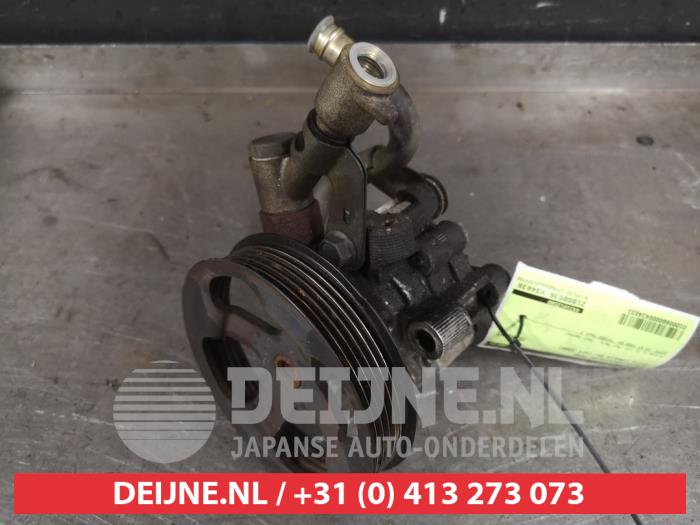 Gebruikte Servopomp Toyota Corolla (EB/WZ/CD) 1.6 16V VVT-i Prijs € 35,00 Margeregeling aangeboden door V.Deijne Jap.Auto-onderdelen BV