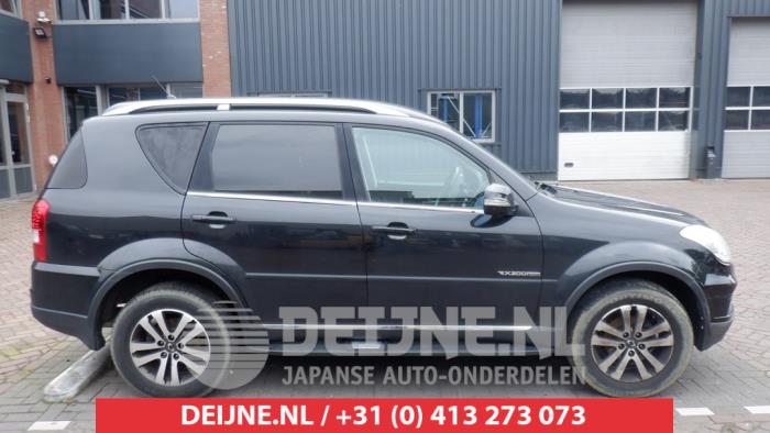 Ssang Yong Rexton Portierruit 4Deurs rechts-achter O435155