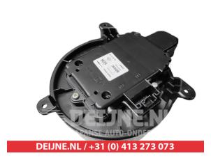 Lexus CT 200h Kachel Ventilatiemotor O9990006727 foto 3