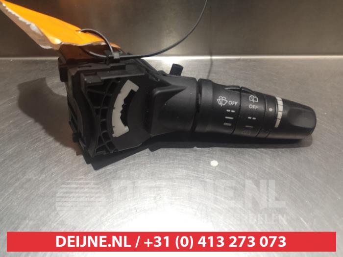 Nissan X-Trail Ruitenwis Schakelaar O309732
