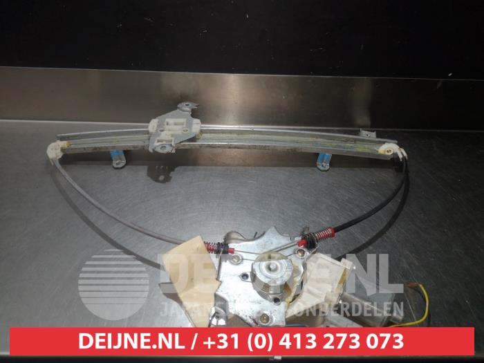 Nissan Micra Ruitmechaniek 2Deurs rechts-voor O276138