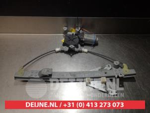 Nissan Primera Ruitmechaniek 4Deurs rechts-achter O291212 foto 2