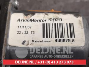 Nissan Note Ruitmechaniek 4Deurs rechts-achter O291240 foto 3