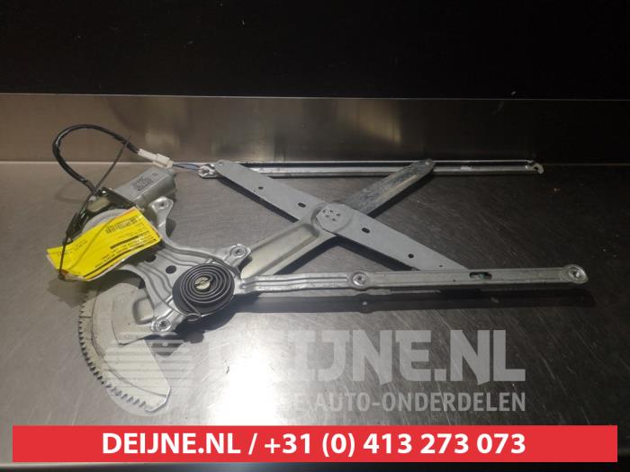 Toyota Previa Ruitmechaniek 4Deurs rechts-voor O277059