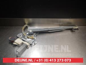Toyota Avensis Ruitmechaniek 4Deurs rechts-voor O277096 foto 2