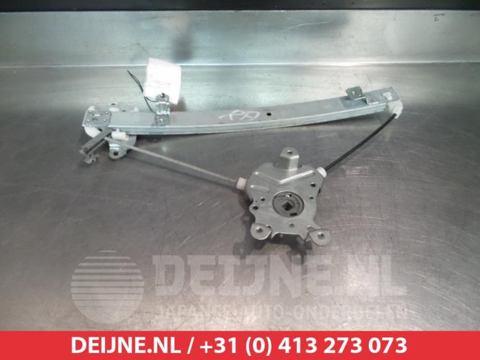 Mitsubishi Lancer Rear door window mechanism 4-door, right O291444