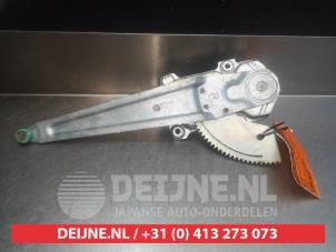 Toyota Starlet Ruitmechaniek 4Deurs rechts-achter O386835 foto 2
