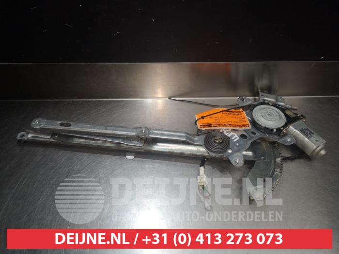 Toyota Previa Ruitmechaniek 4Deurs rechts-achter O291704