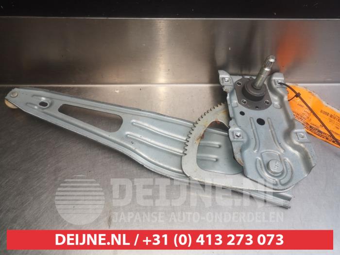 Toyota Yaris Ruitmechaniek 4Deurs rechts-achter O291757