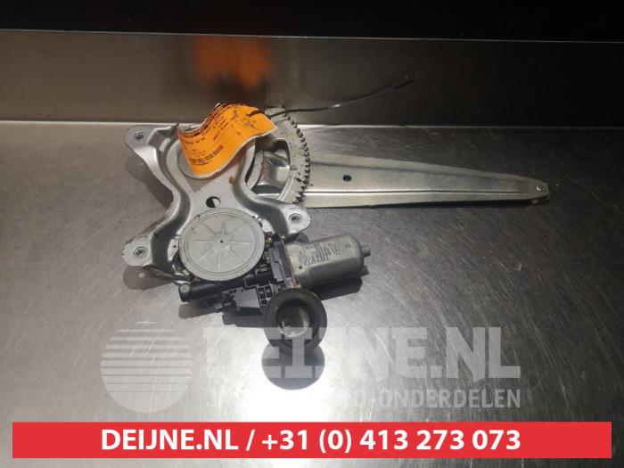 Toyota Landcruiser Ruitmechaniek 4Deurs rechts-achter O291707