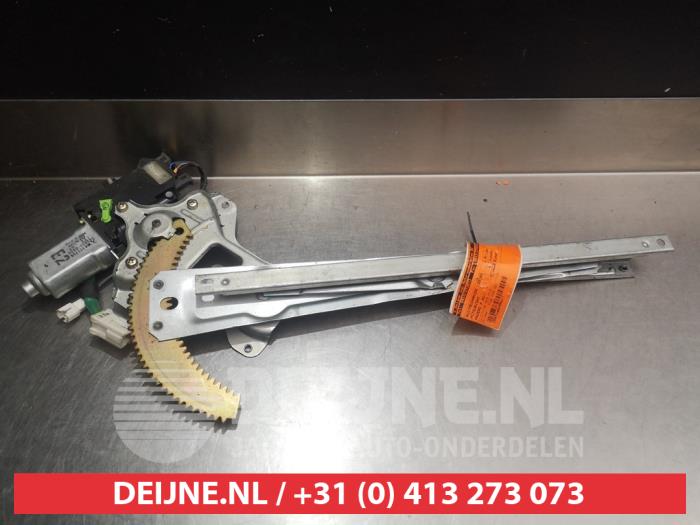 Mitsubishi Pajero Ruitmechaniek 2Deurs rechts-voor O276209