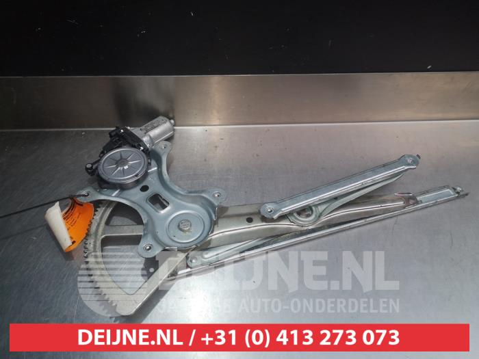 Mitsubishi L200 Fenstermechanik 4-türig rechts vorne O276863