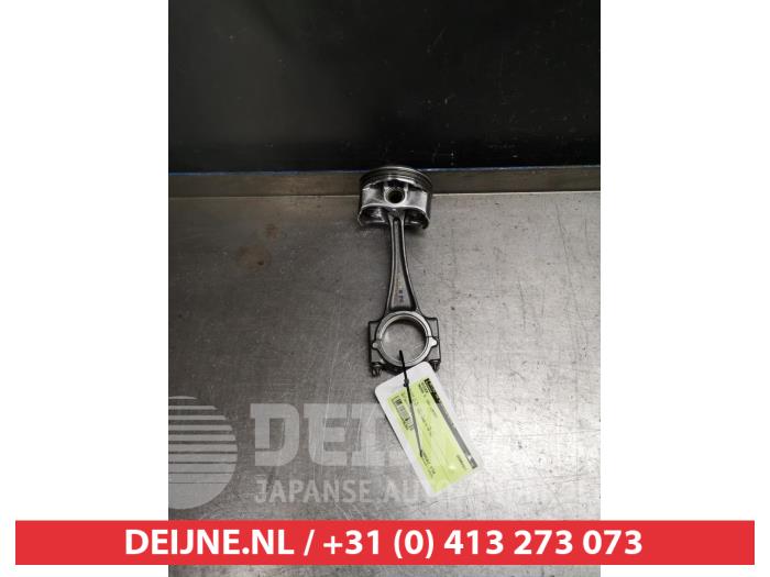 Gebruikte Zuiger Mazda 3 (BM/BN) 2.0 SkyActiv-G 120 16V Prijs € 50,00 Margeregeling aangeboden door V.Deijne Jap.Auto-onderdelen BV