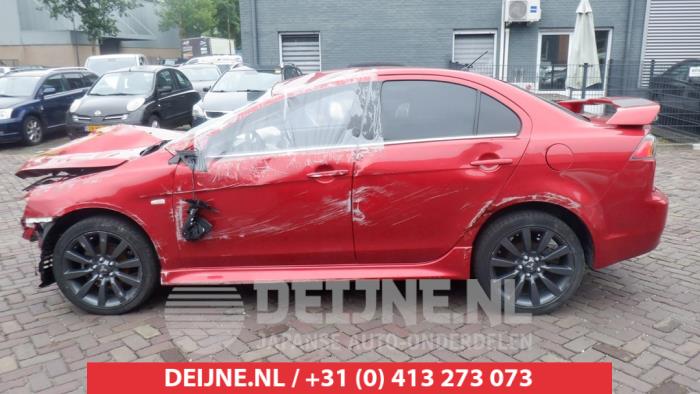 Mitsubishi Lancer Driehoeks Ruit links-achter O436754