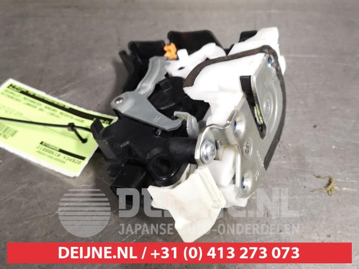Mitsubishi Lancer Deurslot Mechaniek 4Deurs rechts-voor O436762