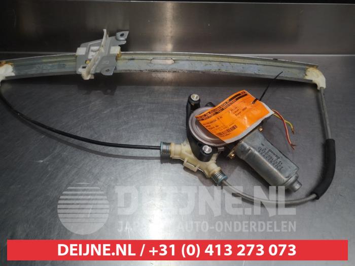 Mazda Tribute Fenstermechanik 4-türig rechts vorne O276440