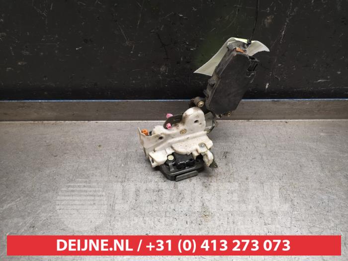 Subaru Impreza Deurslot Mechaniek 4Deurs rechts-achter O436922