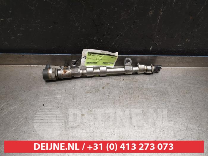 Toyota Verso-S Fuel injector nozzle O436951