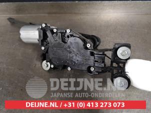 Hyundai Veloster Rear wiper motor O437142 photo 2