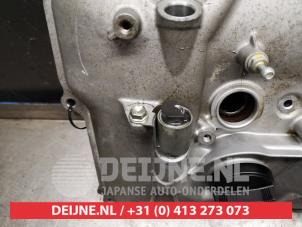 Toyota Rav-4 Kleppendeksel O437145 foto 2