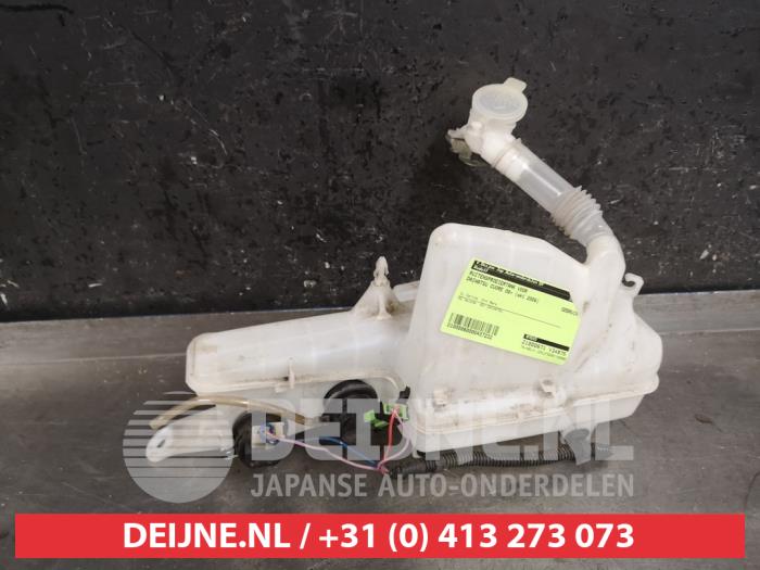 Daihatsu Cuore Scheibensprühertank vorne O437232
