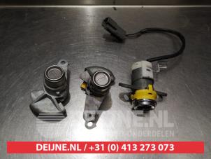 Hyundai Coupe Schlossset Zylinder (komplett) O277938 foto 2