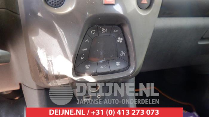 Toyota Aygo Heizung Bedienpaneel O437368