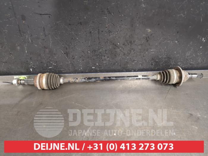 Gebruikte Steekas rechts-achter Mazda CX-5 II (KF) 2.2 SkyActiv-D 175 16V 4WD Prijs € 100,00 Margeregeling aangeboden door V.Deijne Jap.Auto-onderdelen BV