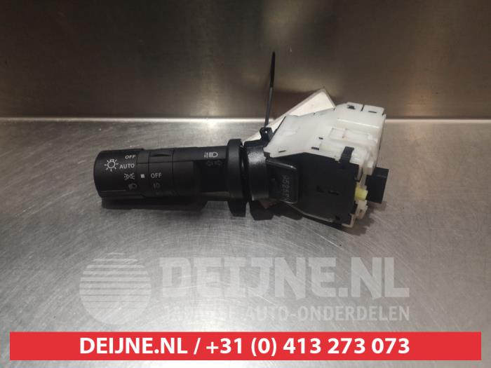 Nissan Qashqai Licht Schakelaar O306760