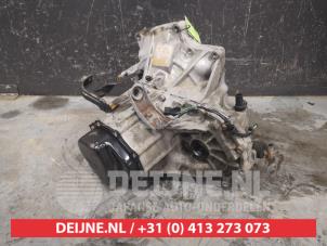 Mazda Demio Versnellingsbak O438116 foto 2