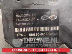 Kia Sportage ABS Pomp O438141 foto 3