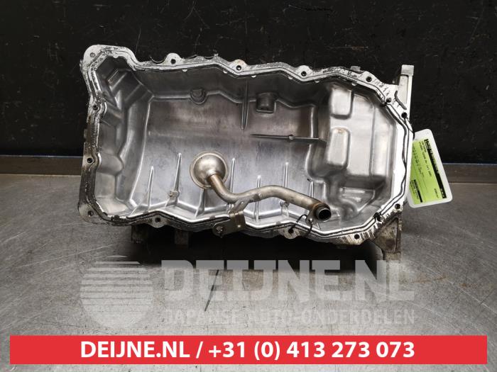 Gebruikte Carterpan Hyundai Tucson (JM) 2.0 CRDi 16V 4x2 Prijs € 35,00 Margeregeling aangeboden door V.Deijne Jap.Auto-onderdelen BV