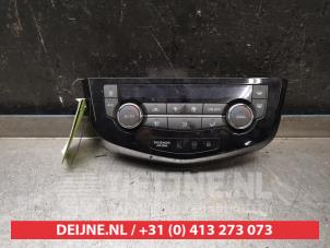 Nissan Qashqai Kachel Bedieningspaneel O438286 foto 2