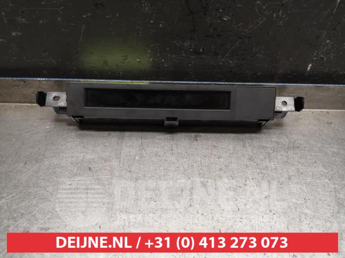 Gebruikte Display Interieur Mazda 5 (CWA9) 1.6 CITD 16V Prijs € 75,00 Margeregeling aangeboden door V.Deijne Jap.Auto-onderdelen BV