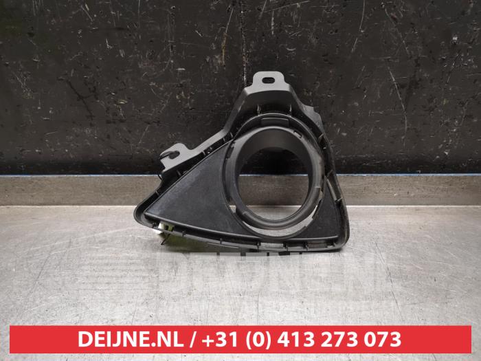 Toyota Auris Bumper Rooster O438628