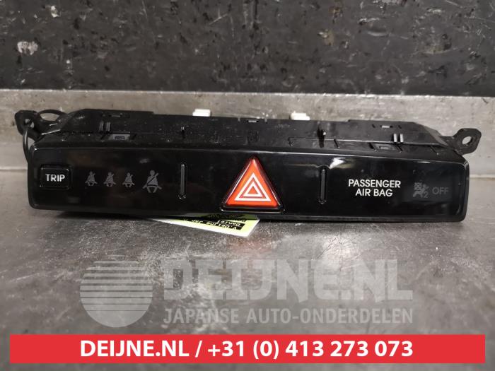 Hyundai I20 Panic lighting switch O438846